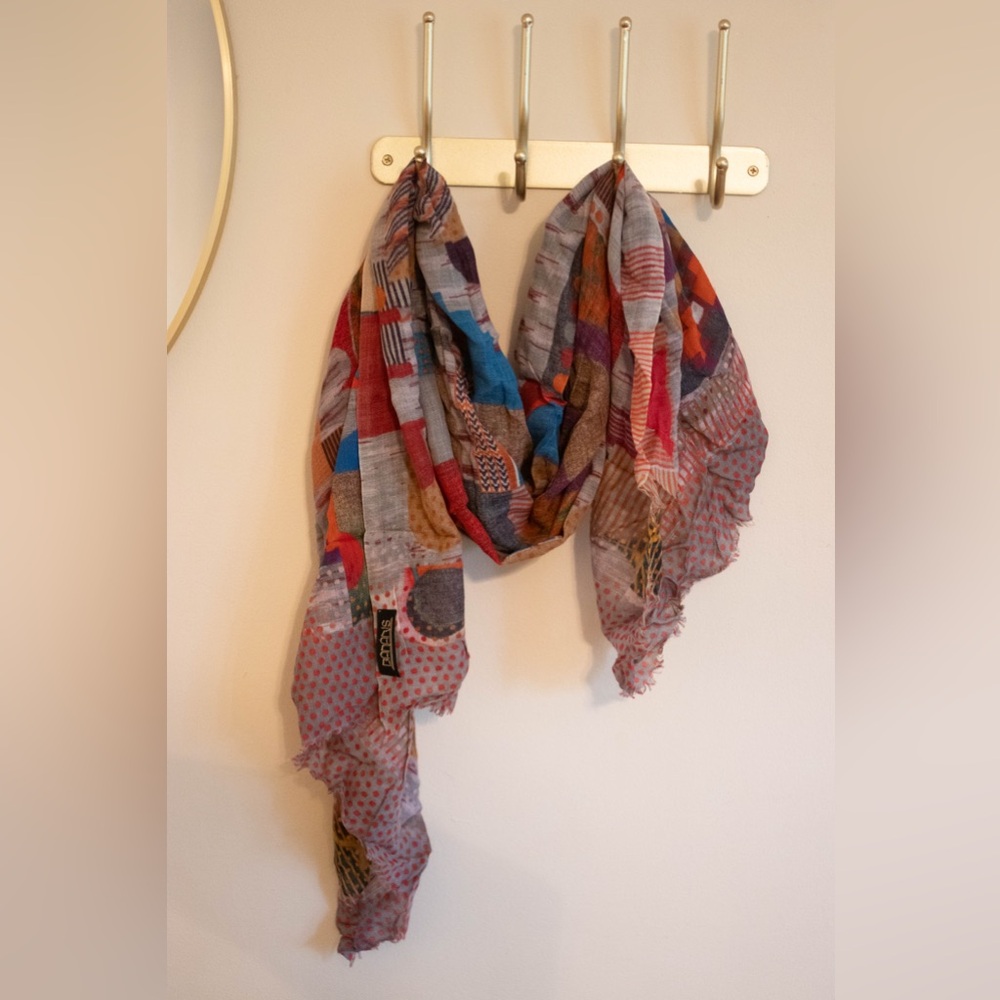 Banaris Modern Print Scarf